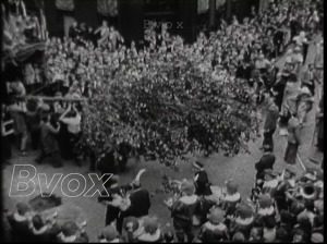 1948- Folklore : Le Meyboom est planté à Bruxelles.