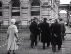 1952- Bruxelles veut protéger ses piétons.