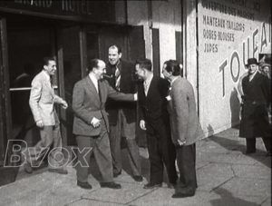 1948- Boxe : Delannoit reçoit Dauthuille – Les juges donnent la décision à Delannoit.