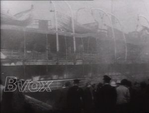 1949- Un incendie ravage le bateau d’excursion « Noronic » au Canada.